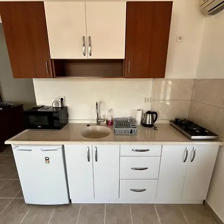 Apartman Harbour View 2 *